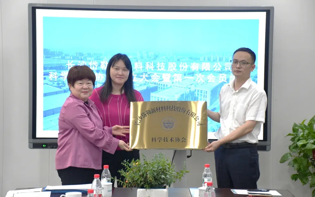 1745543888959199.png image.png